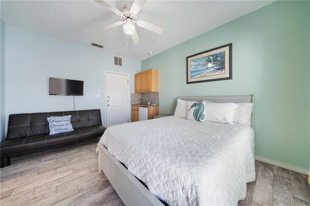 14202 Encantada Avenue #106 Corpus Christi, TX 78418