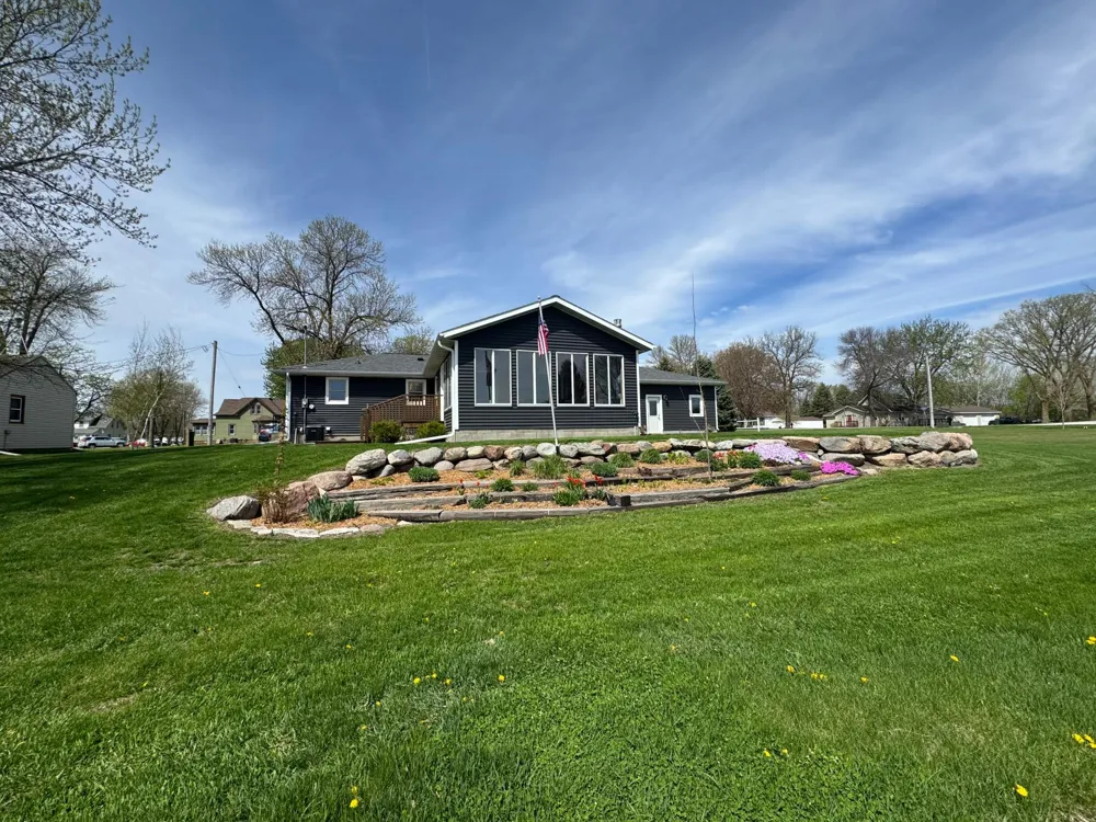 344 Oak Street Vesta, MN 56292