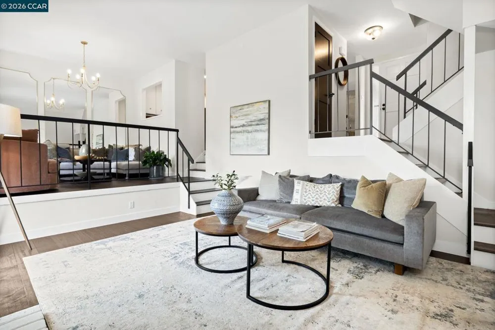 1656 Siskiyou Dr Walnut Creek, CA 94598
