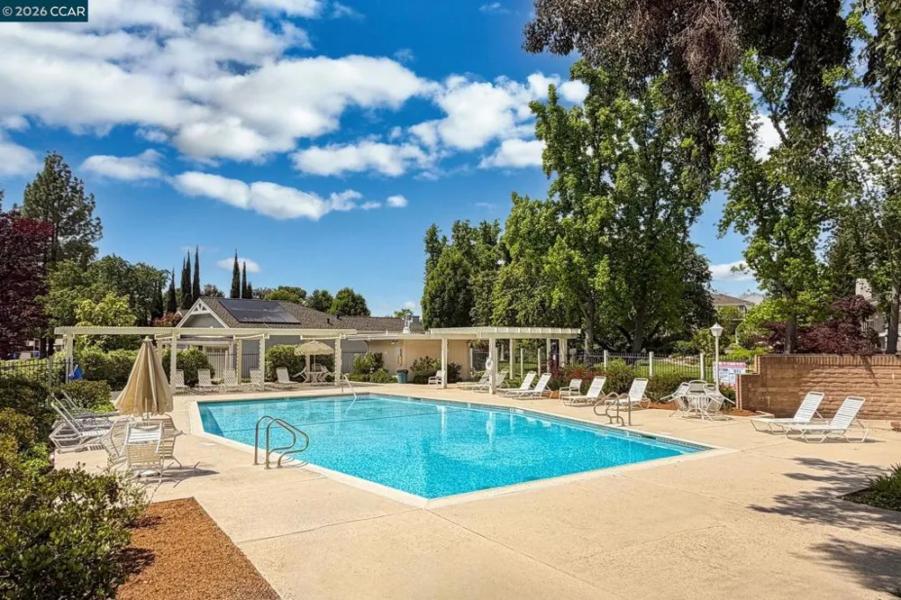 1656 Siskiyou Dr Walnut Creek, CA 94598