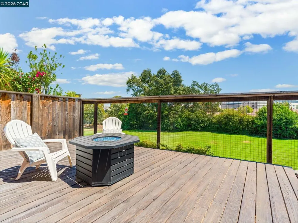 1656 Siskiyou Dr Walnut Creek, CA 94598