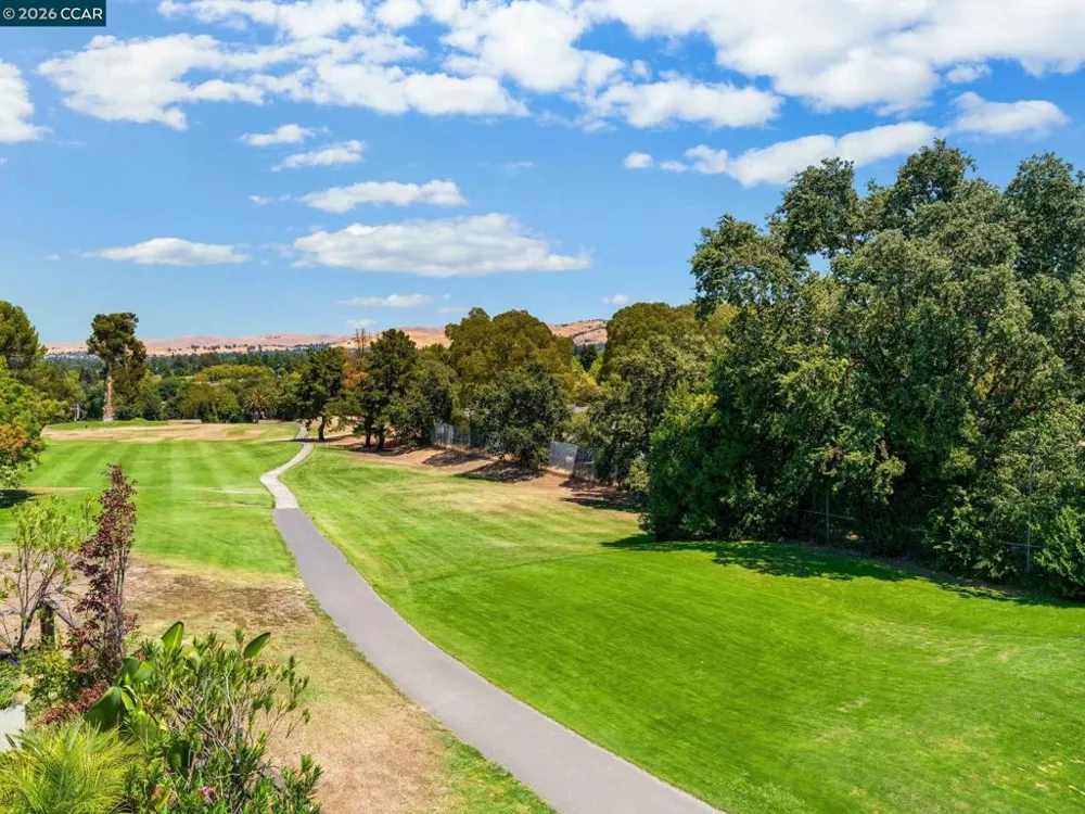 1656 Siskiyou Dr Walnut Creek, CA 94598