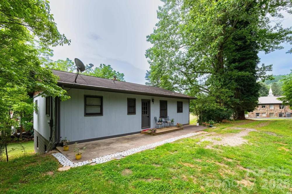 57 Gribble Road Franklin, NC 28734