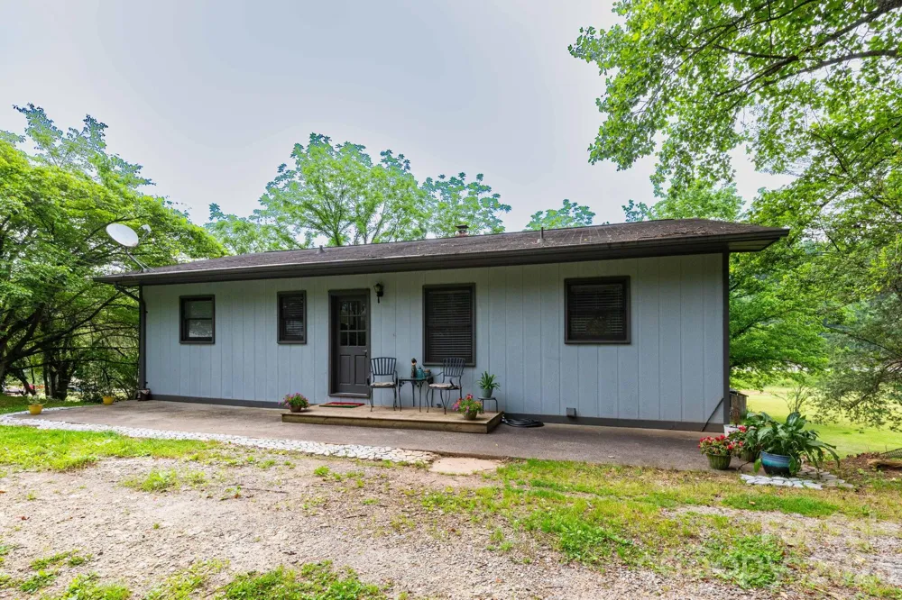 57 Gribble Road Franklin, NC 28734