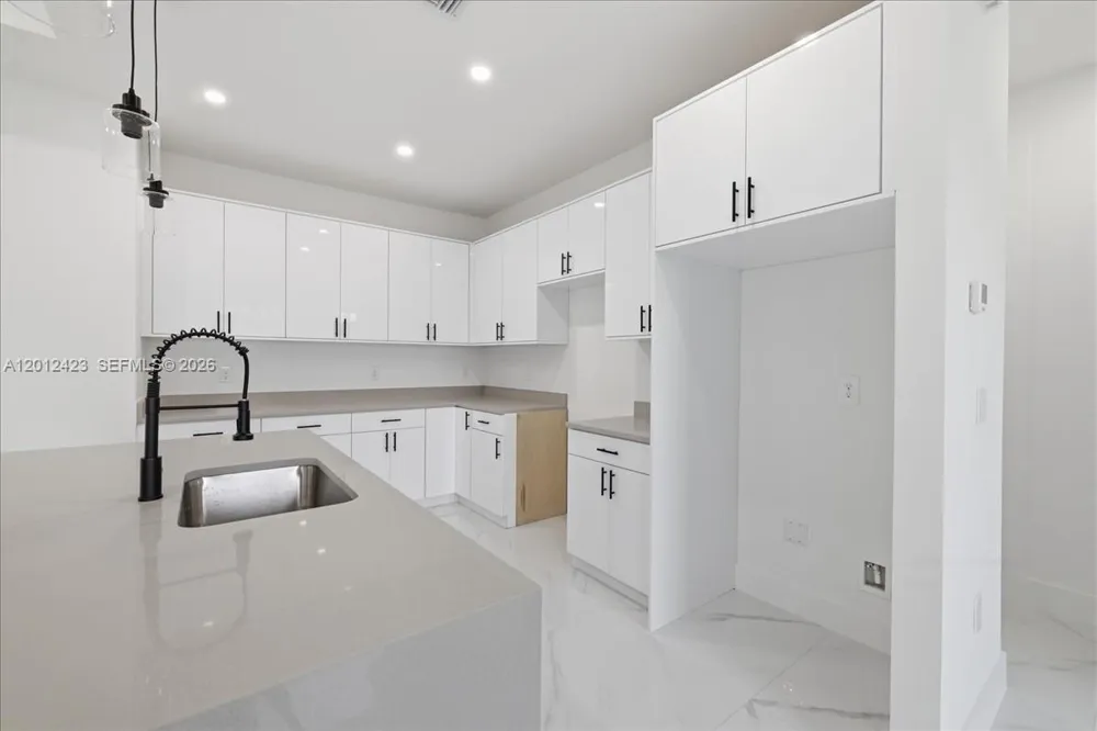 1032 CANDLELIGHT DR Other City - In The State Of Florida, FL 33974