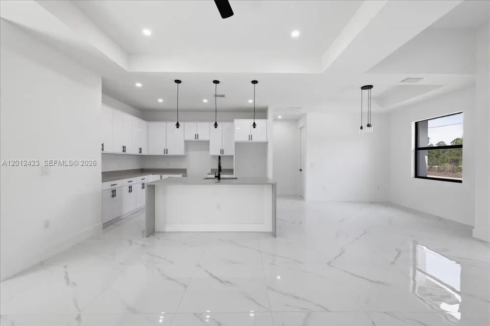 1032 CANDLELIGHT DR Other City - In The State Of Florida, FL 33974
