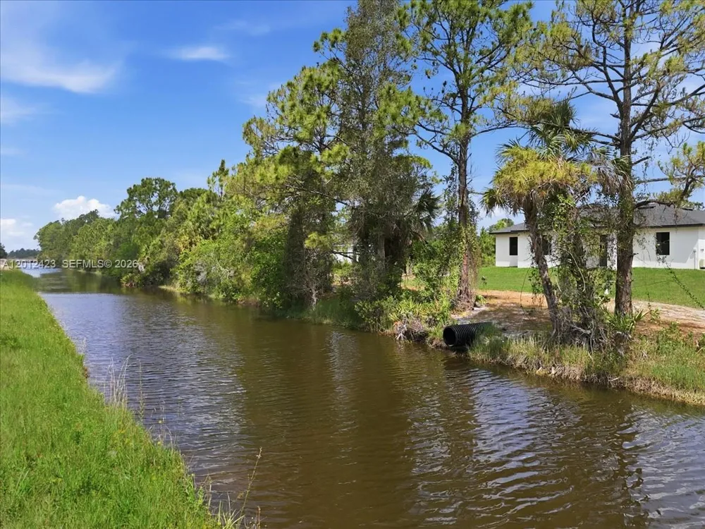 1032 CANDLELIGHT DR Other City - In The State Of Florida, FL 33974