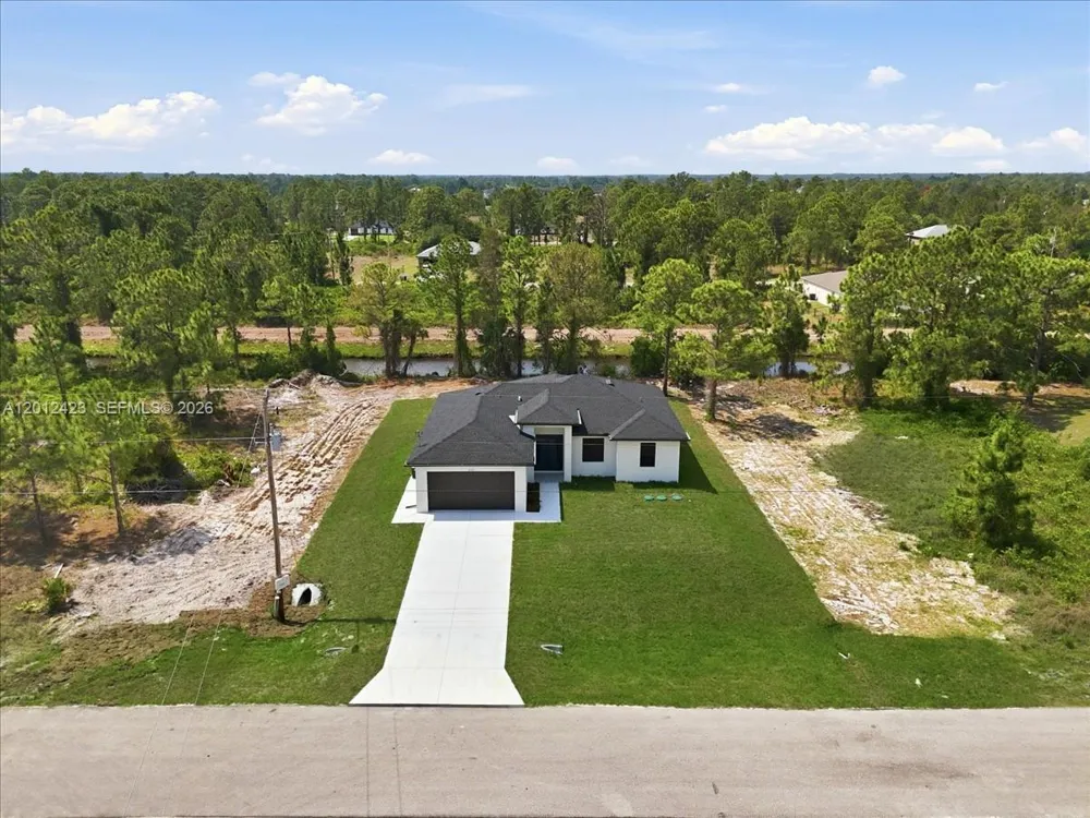 1032 CANDLELIGHT DR Other City - In The State Of Florida, FL 33974