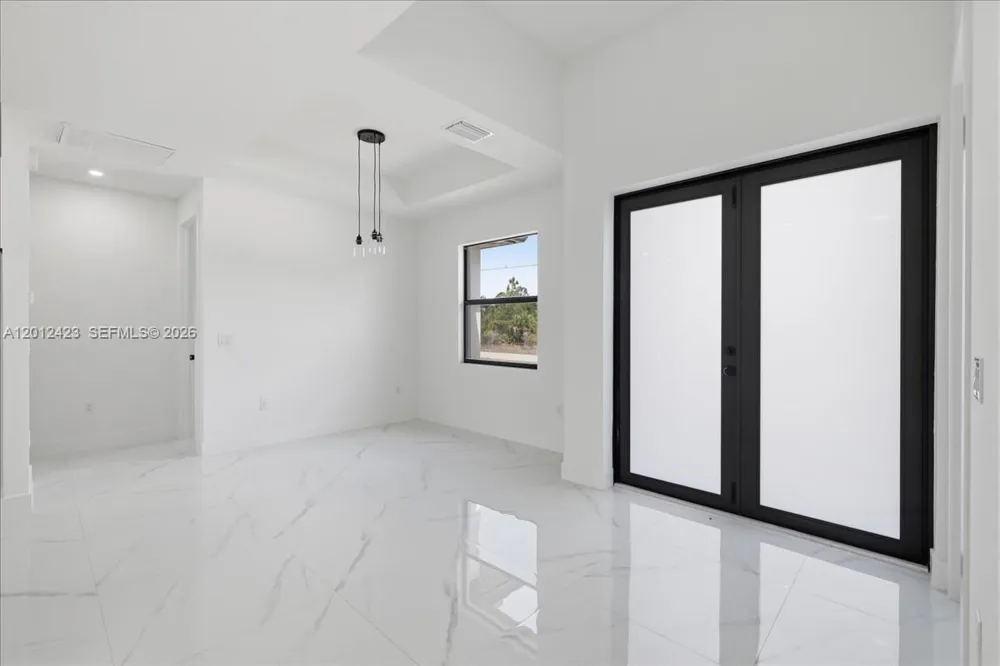 1032 CANDLELIGHT DR Other City - In The State Of Florida, FL 33974