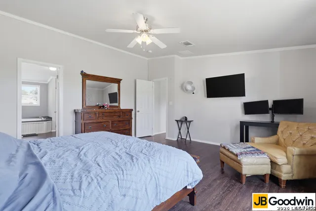 152 E County Road 304 Jourdanton, TX 78026