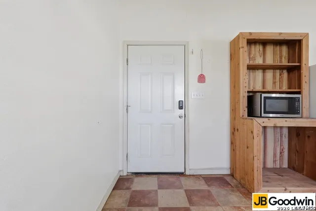152 E County Road 304 Jourdanton, TX 78026