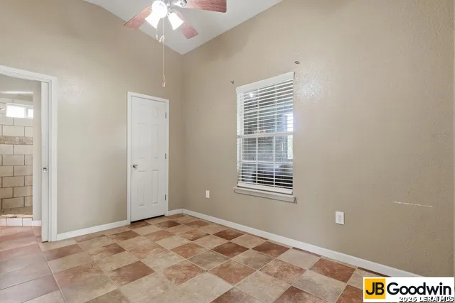 152 E County Road 304 Jourdanton, TX 78026