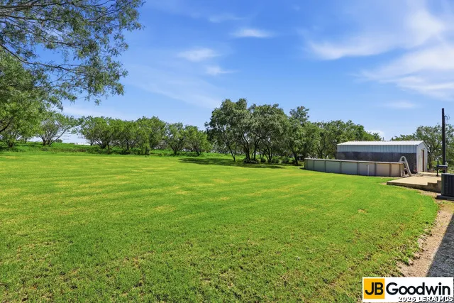 152 E County Road 304 Jourdanton, TX 78026