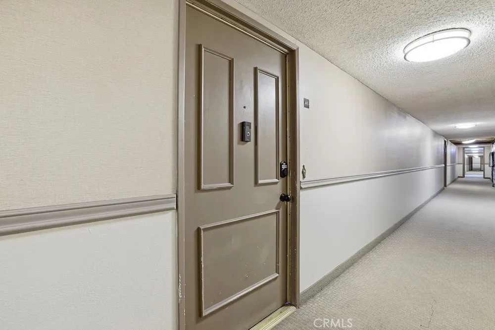 5400 Newcastle Avenue #45 Encino, CA 91316