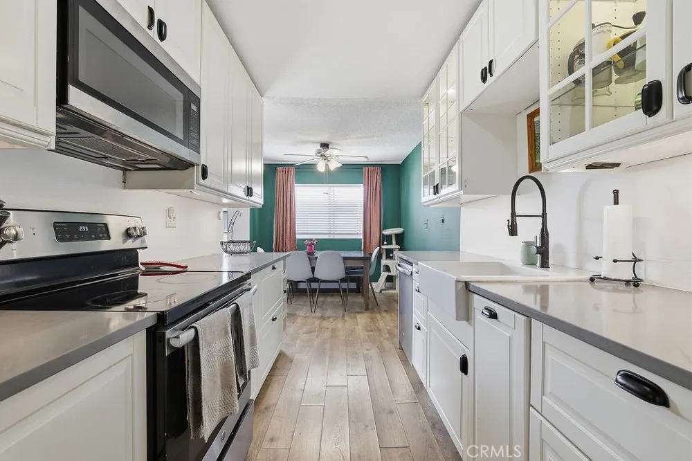 5400 Newcastle Avenue #45 Encino, CA 91316