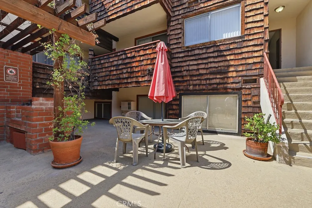 5400 Newcastle Avenue #45 Encino, CA 91316