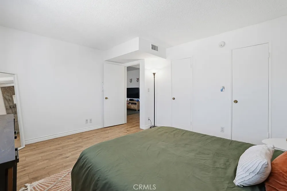 5400 Newcastle Avenue #45 Encino, CA 91316