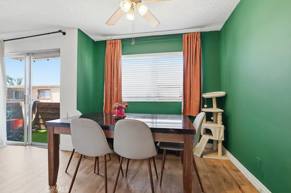 5400 Newcastle Avenue #45 Encino, CA 91316