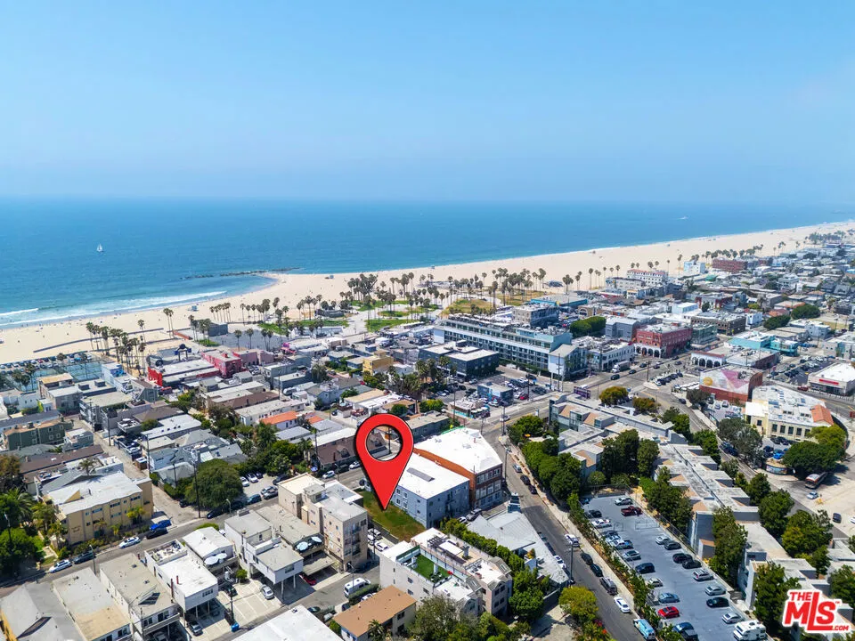 1816 Pacific Avenue Venice, CA 90291
