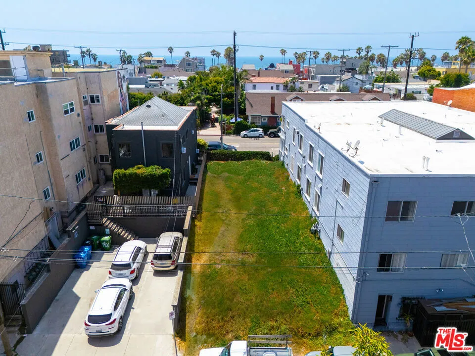 1816 Pacific Avenue Venice, CA 90291