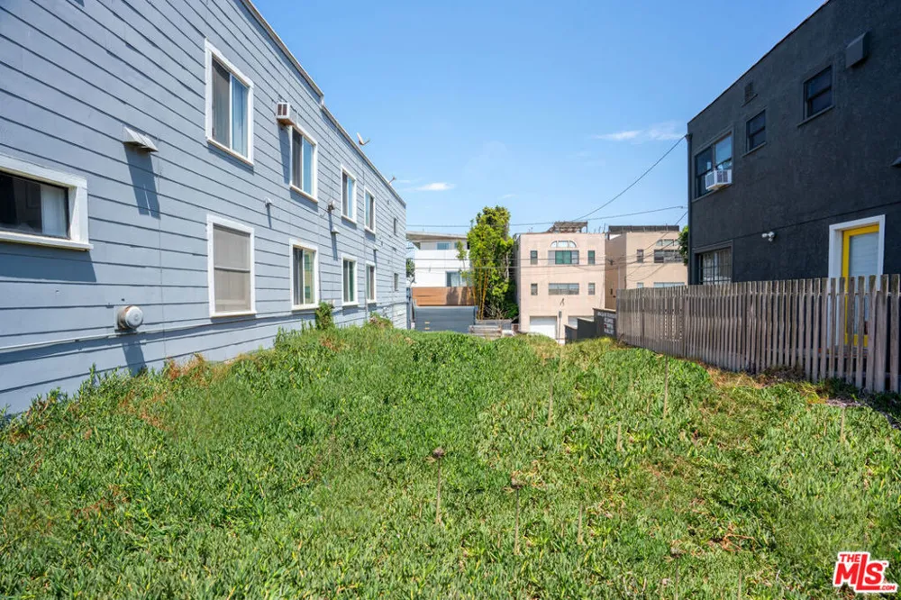 1816 Pacific Avenue Venice, CA 90291