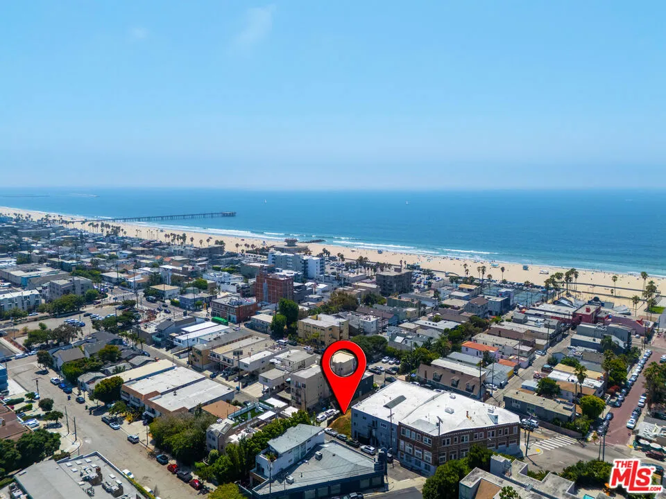 1816 Pacific Avenue Venice, CA 90291