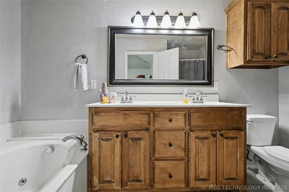 13070 Windchester Drive Tahlequah, OK 74464