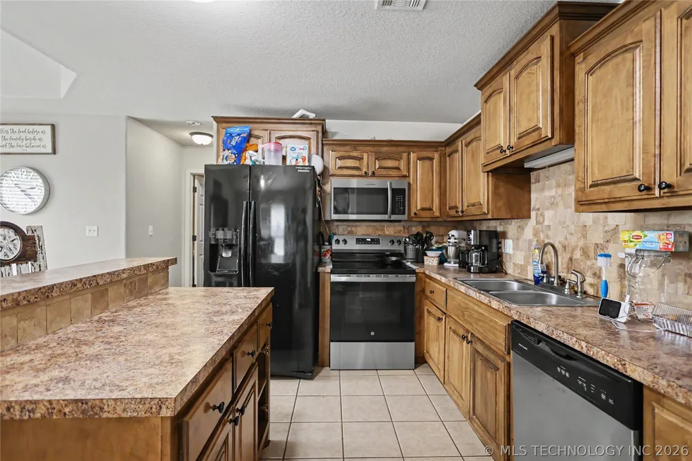 13070 Windchester Drive Tahlequah, OK 74464