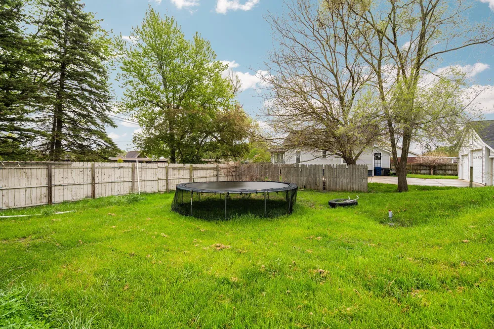 8659 Canton Center Road Canton, MI 48187