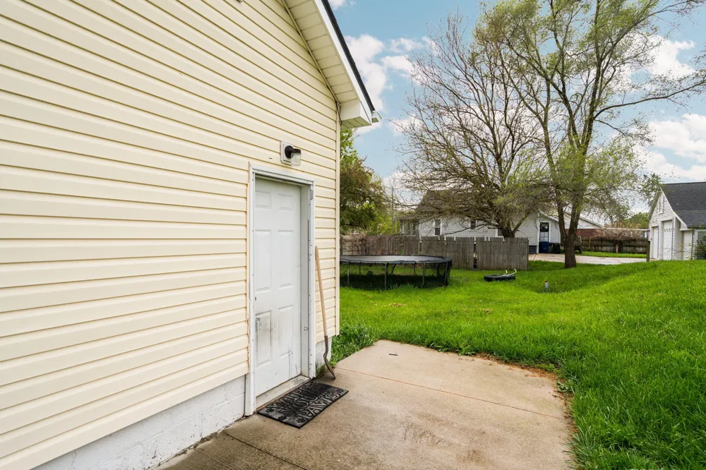 8659 Canton Center Road Canton, MI 48187