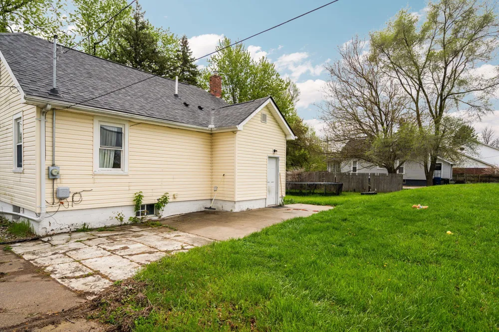 8659 Canton Center Road Canton, MI 48187