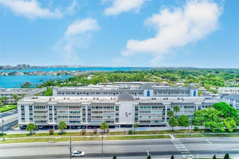 131 BLUFF VIEW DRIVE #401