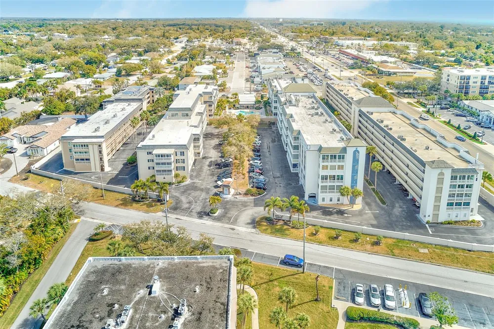 131 BLUFF VIEW DRIVE #401 Belleair Bluffs, FL 33770