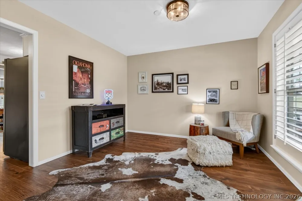 2516 Williamsburg Street S Bartlesville, OK 74006