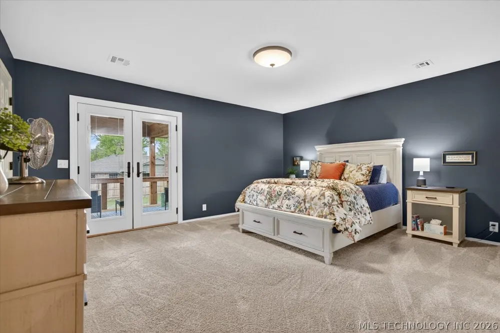 2516 Williamsburg Street S Bartlesville, OK 74006