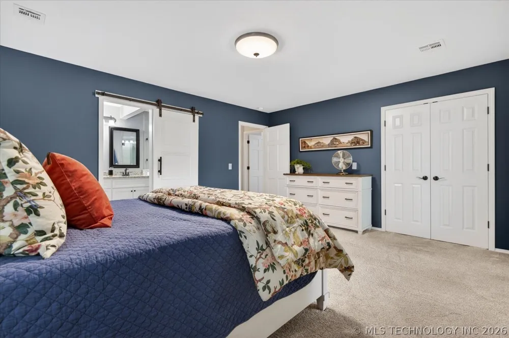 2516 Williamsburg Street S Bartlesville, OK 74006