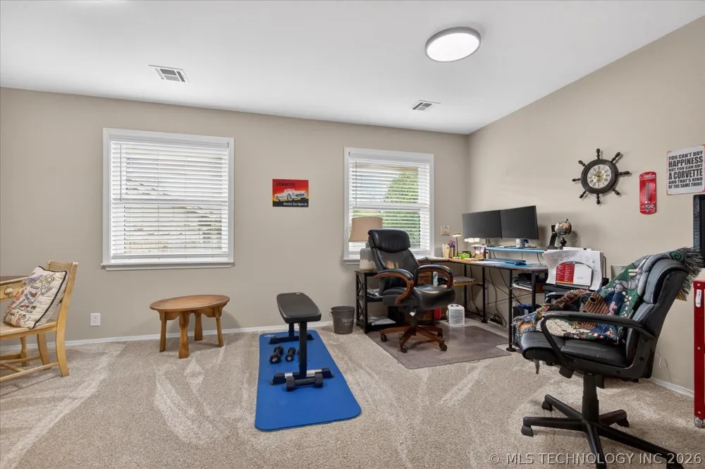 2516 Williamsburg Street S Bartlesville, OK 74006