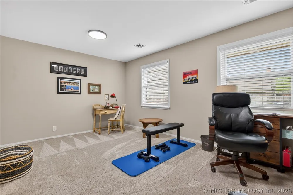 2516 Williamsburg Street S Bartlesville, OK 74006