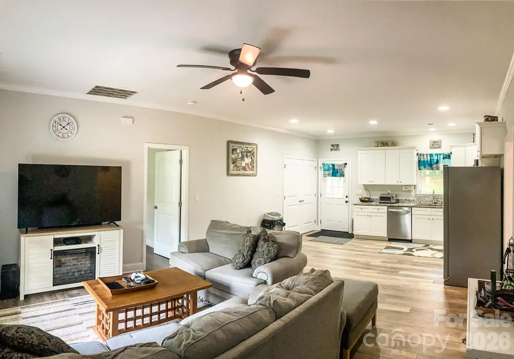 214 W Church Street Jefferson, SC 29718