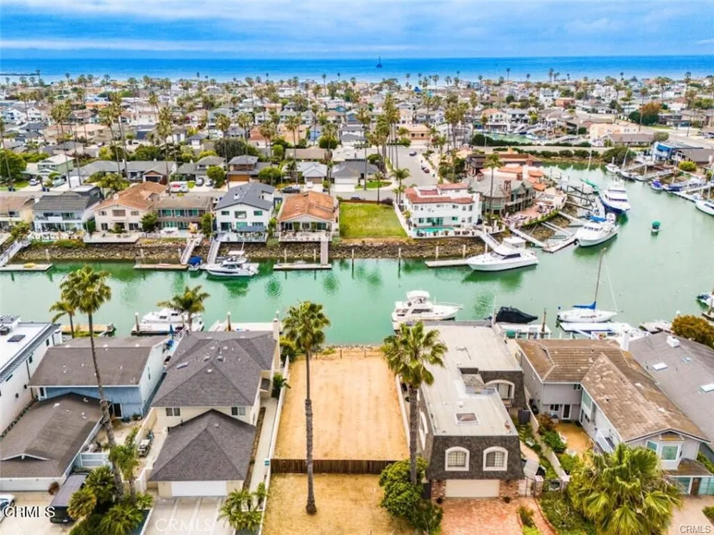 2711 Seahorse Ventura, CA 93001