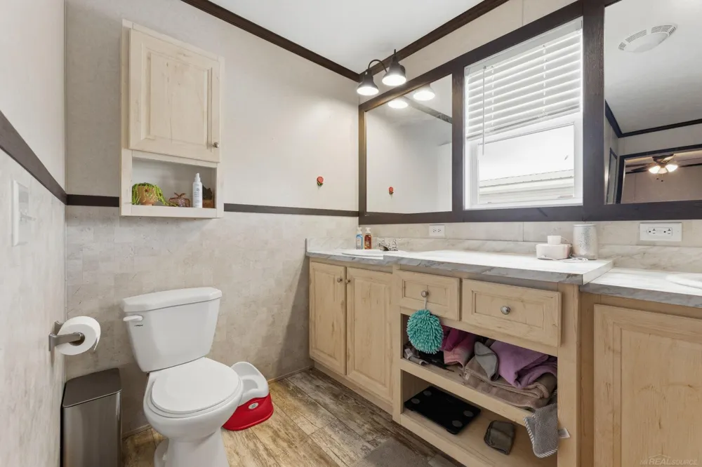 1401 Juniper Court Columbus Township, MI 48063