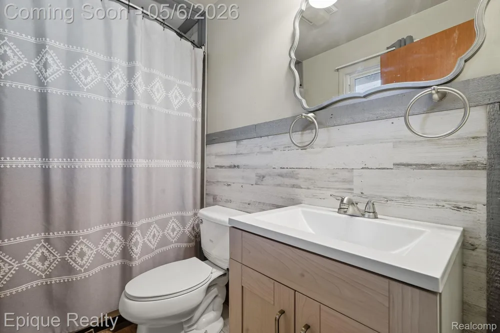 8150 Runyan Lake Road Fenton City, MI 48430