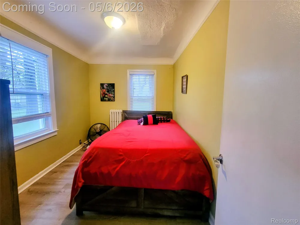 17134 Brady Redford Charter Township, MI 48240