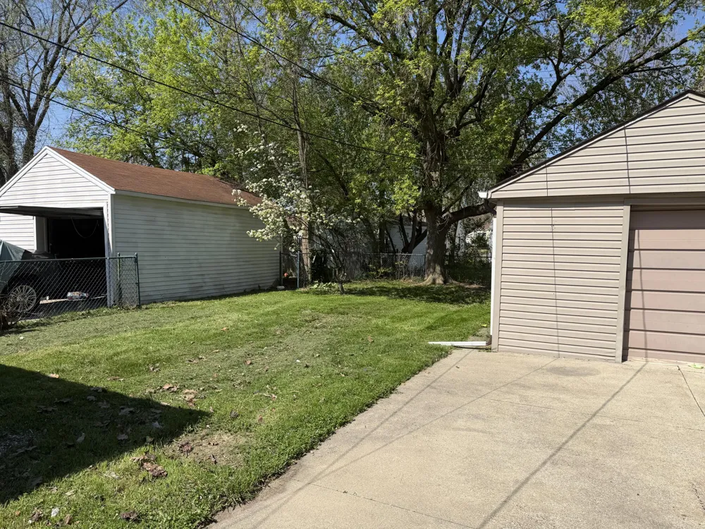 19421 Elkhart Street Harper Woods City, MI 48225