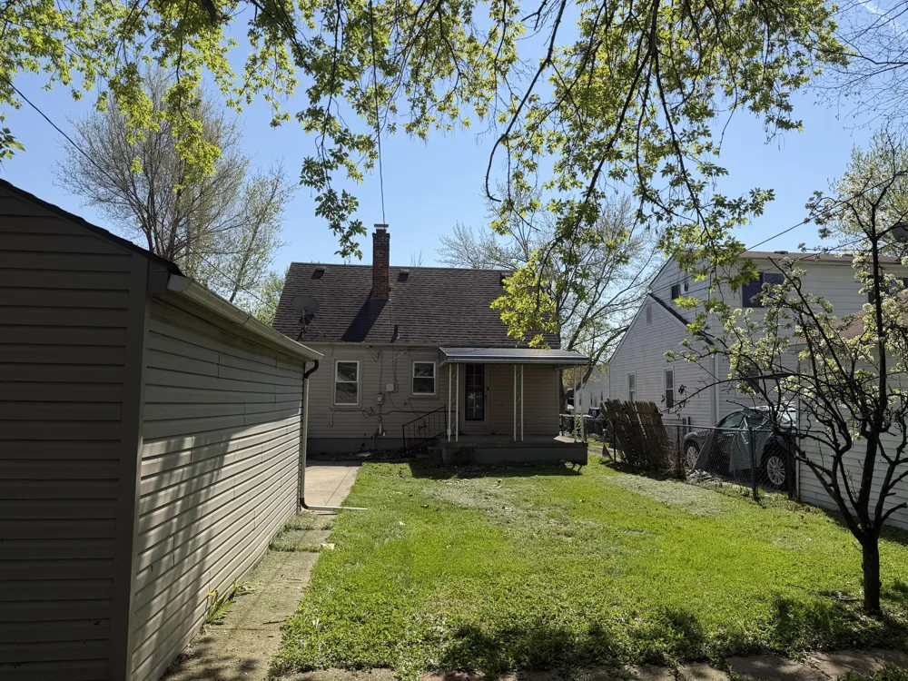 19421 Elkhart Street Harper Woods City, MI 48225