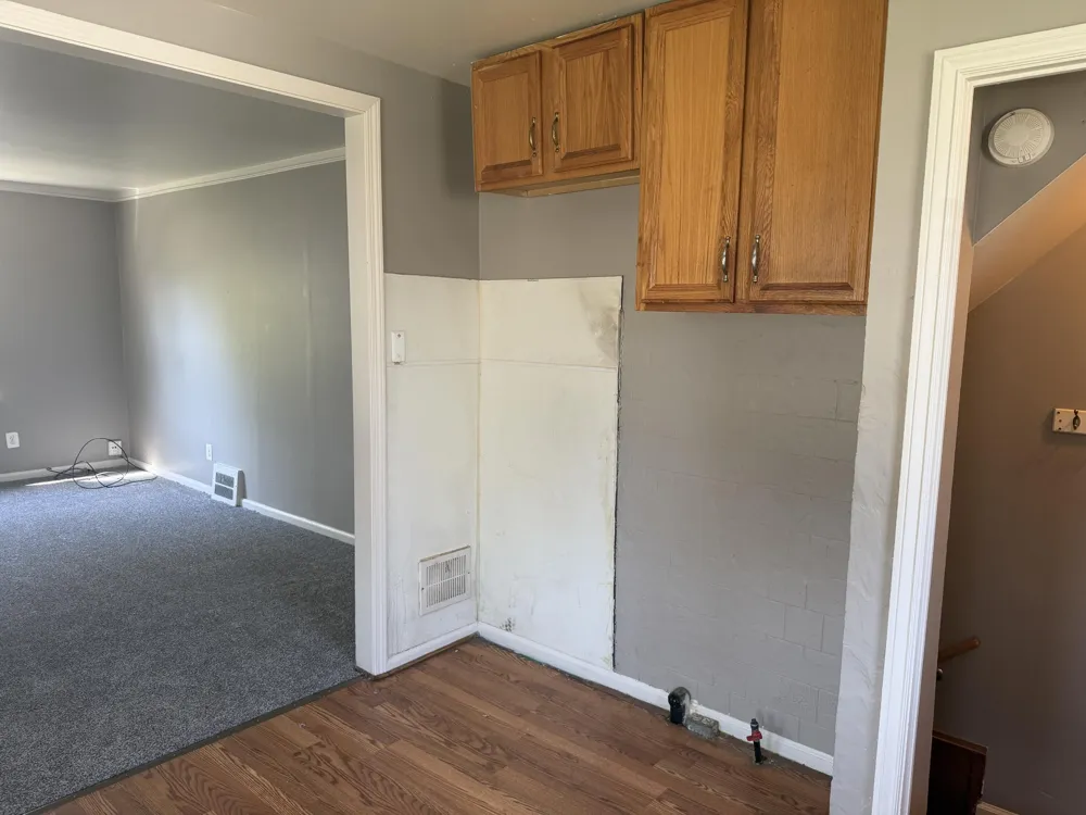 19421 Elkhart Street Harper Woods City, MI 48225