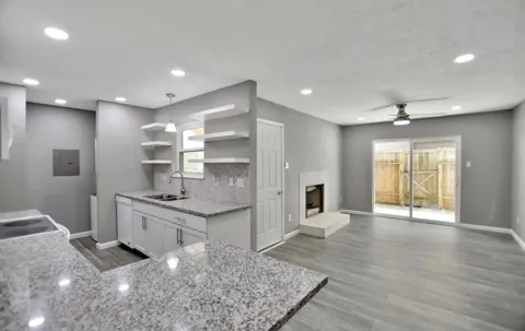 7600 Emmett F Lowry Expressway #313