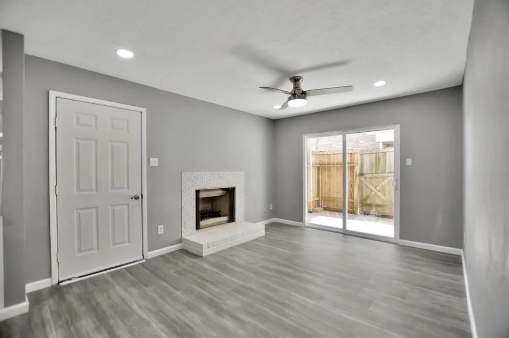 7600 Emmett F Lowry Expressway #313 Texas City, TX 77591