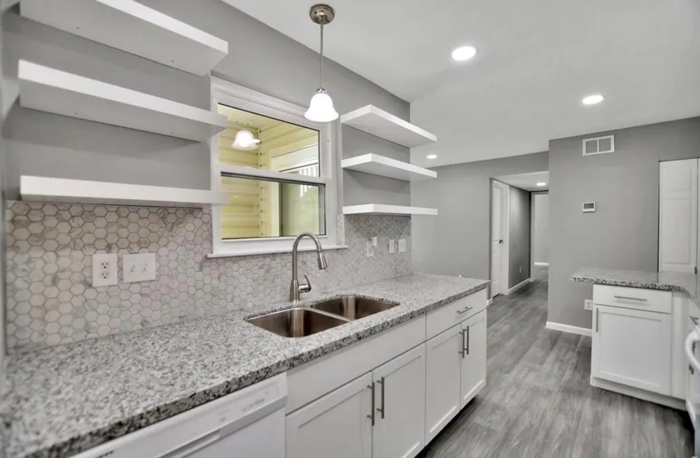 7600 Emmett F Lowry Expressway #313 Texas City, TX 77591