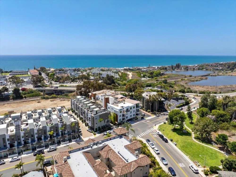 2511 State Street Carlsbad, CA 92008